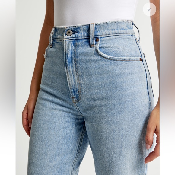 Abercrombie Curve Love 90s Ultra High Rise Straight Jeans - Picture 6 of 16